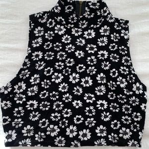 NWOT Daisy Floral High Neck Crop Top